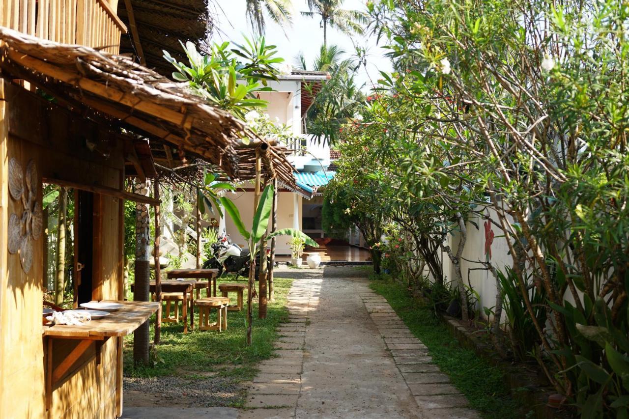 The Soul Inn Kabalana Ahangama Esterno foto